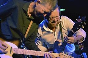 Dansant. Erik Olausson och Patrik Larsson från Lesters fick Bastionen att dansa lördagen 13 december 2014. Dansant. Erik Olausson och Patrik Larsson från Lesters fick Bastionen att dansa lördagen 13 december 2014.